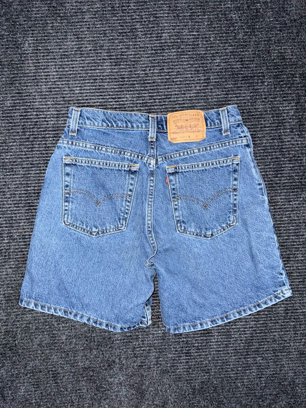 Vintage 90s Levi’s 550 Relaxed Fit Denim Shorts Women’s 11 / 28 USA Made Jorts